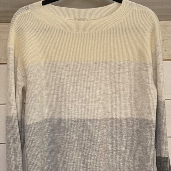 Women’s Talbots Multi Color Sweater Size P. L Made In Jordan Soft Warm Cozy - Picture 1 of 6
